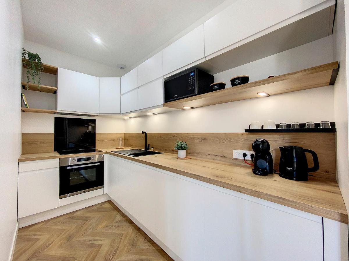 AppartChic - appartement standing - plein Centre&Parking privé Créon Extérieur photo